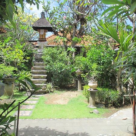 Mona Homestay ซานูร์ ภายนอก รูปภาพ
