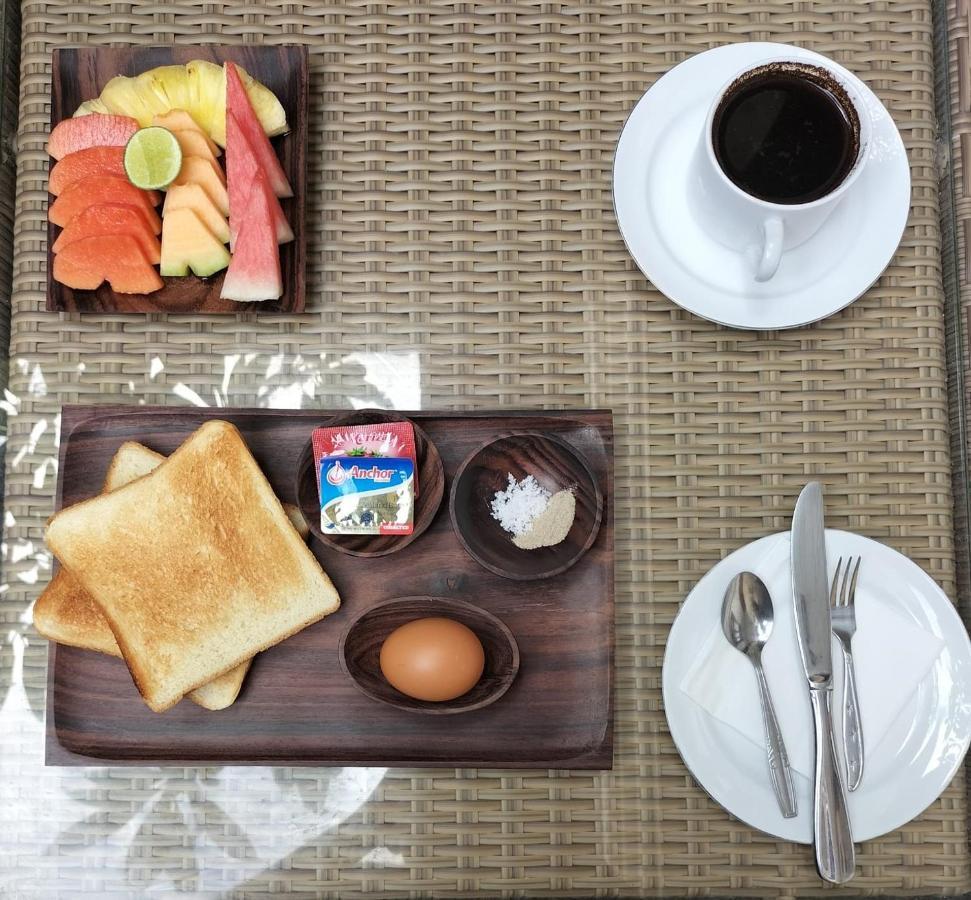 Mona Homestay ซานูร์ ภายนอก รูปภาพ