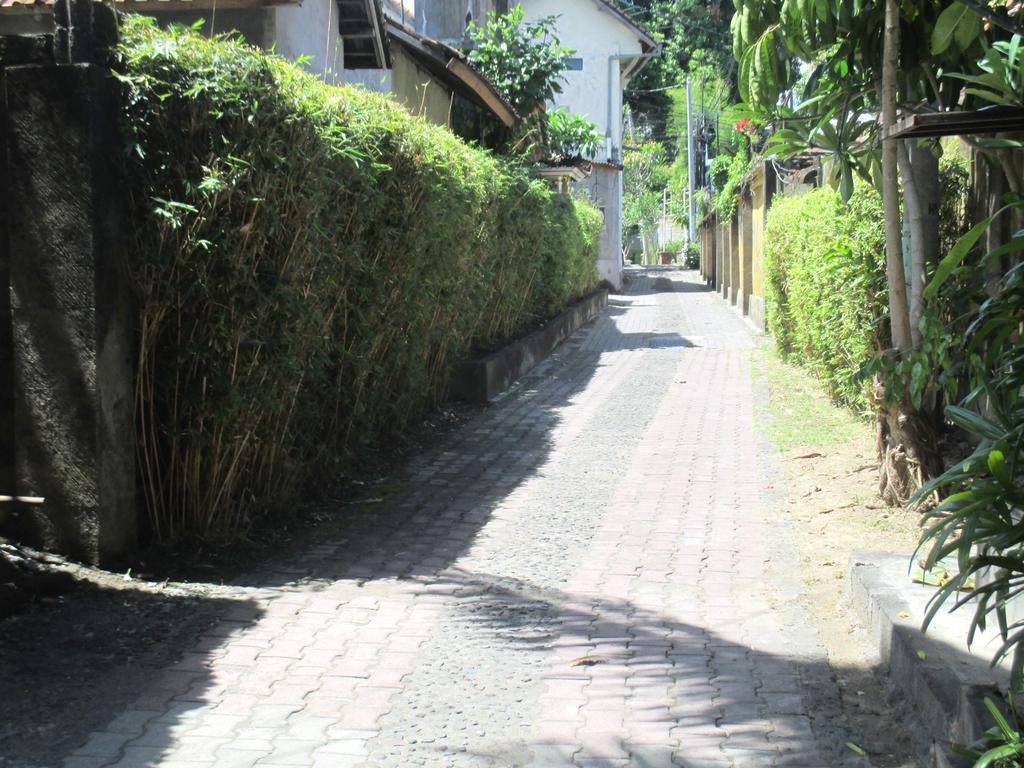 Mona Homestay ซานูร์ ภายนอก รูปภาพ