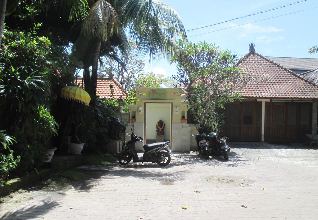 Mona Homestay ซานูร์ ภายนอก รูปภาพ